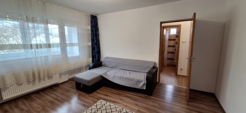 Drumul Taberei vis-a-vis de mall Plaza, et 1/10, complet mobilat si utilat